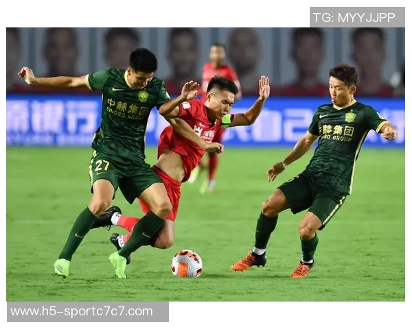 北京国安与河南队洽谈黄锐烽转会并关注英博后卫赵佳楠